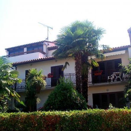 Odak App Rovigno Esterno foto