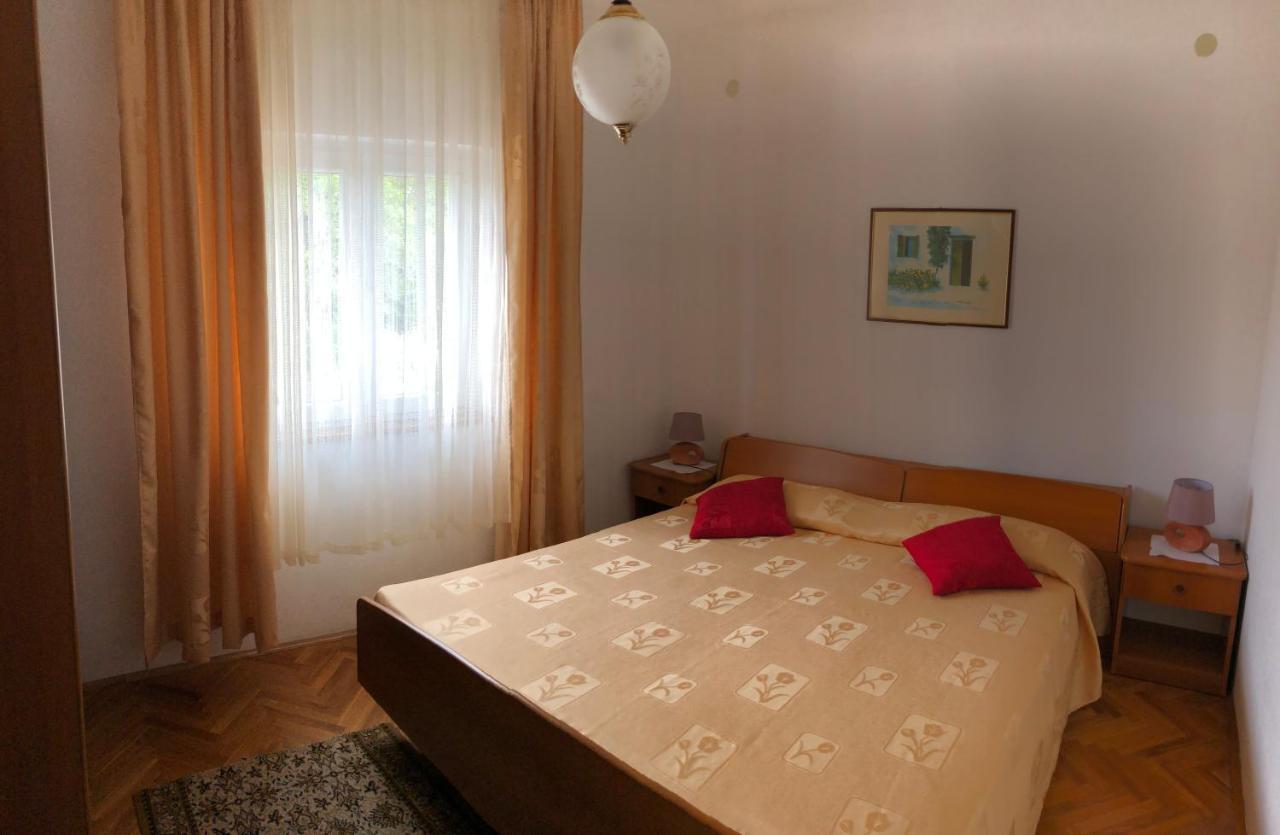 Odak App Rovigno Esterno foto