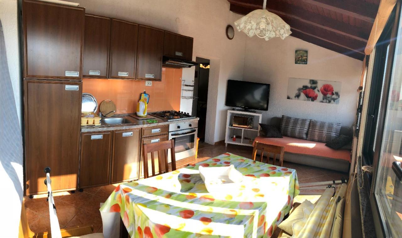 Odak App Rovigno Esterno foto